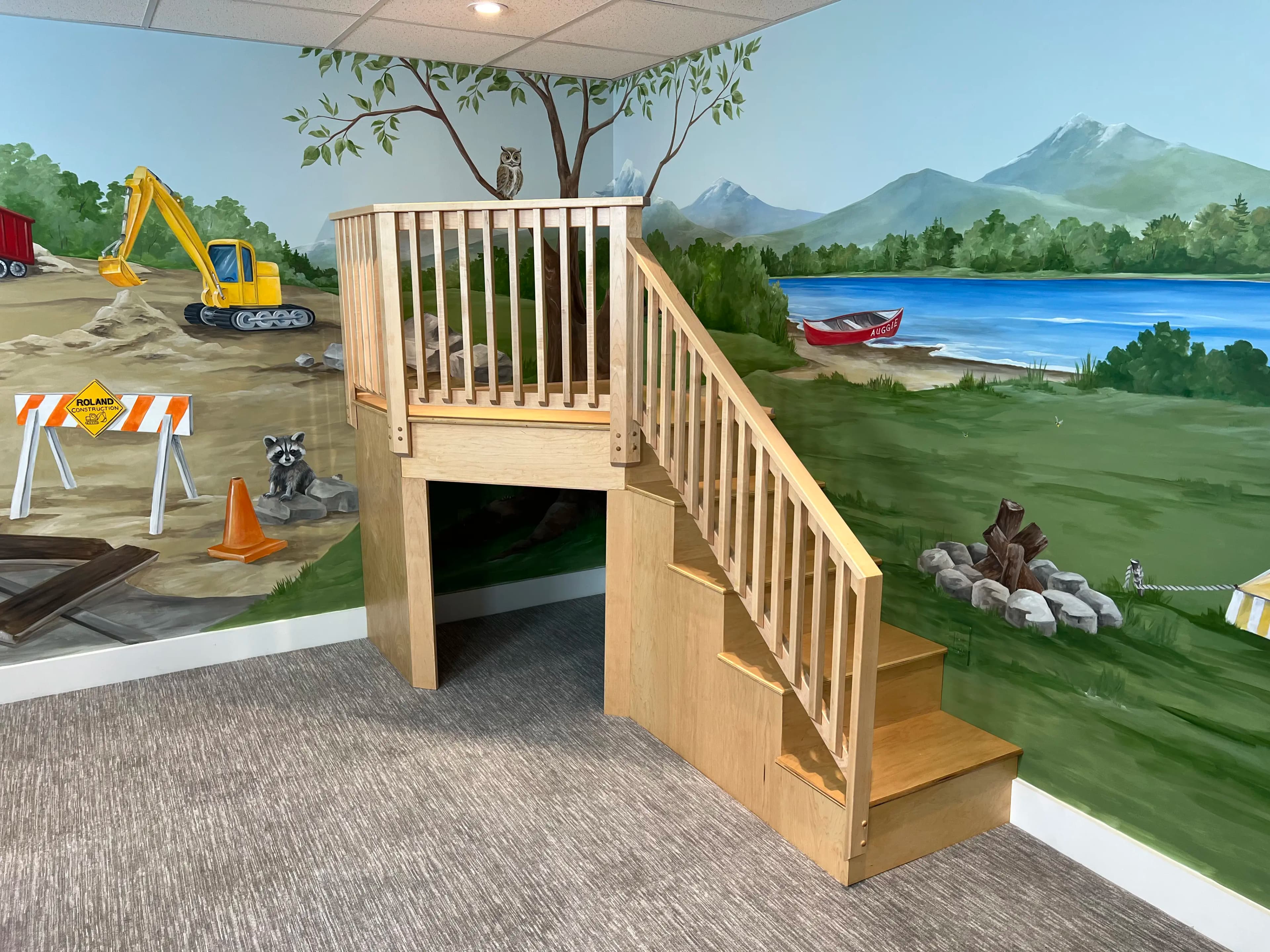 Fachada em madeira escurecida