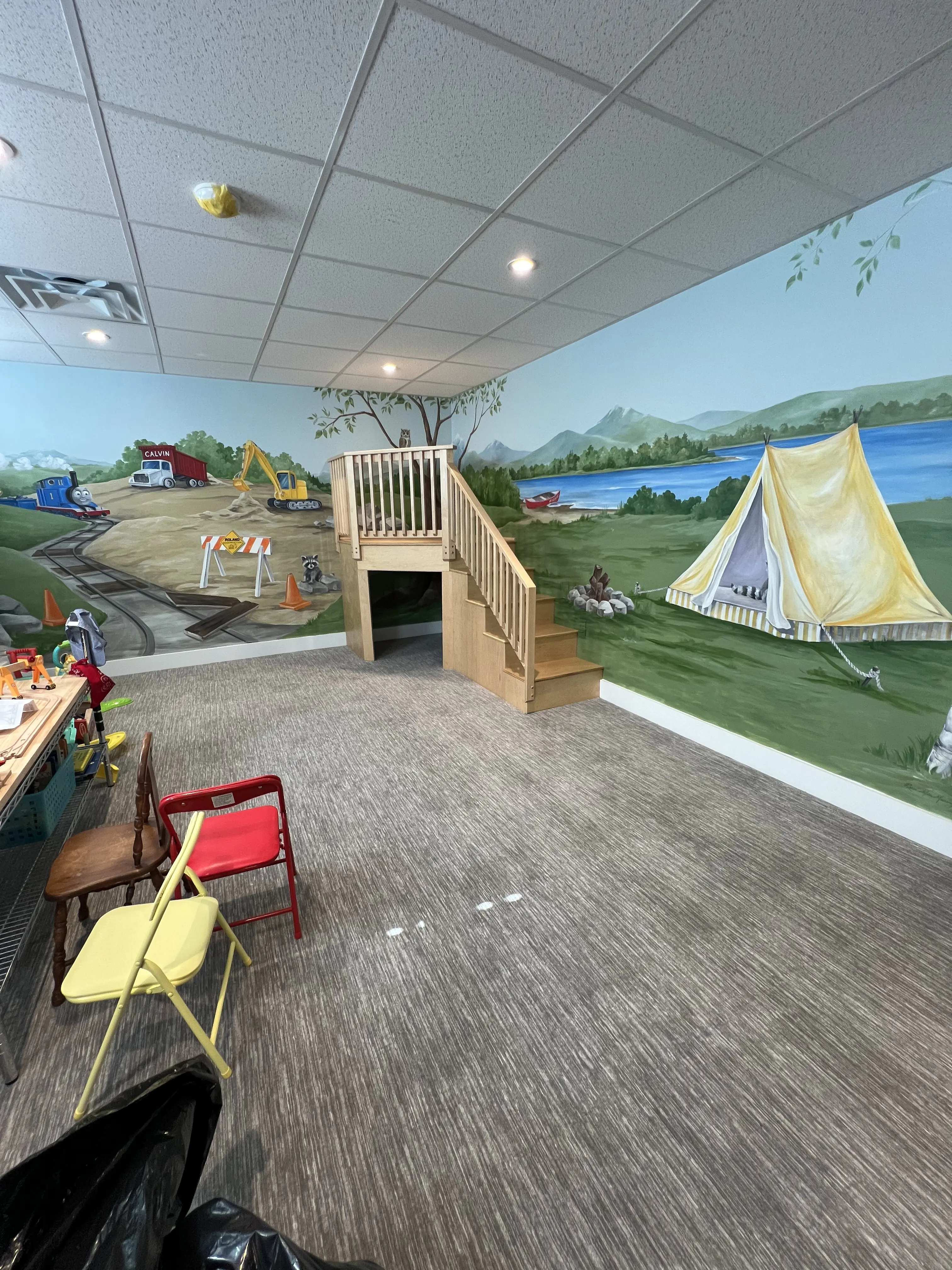 Cozinha com painéis rústicos