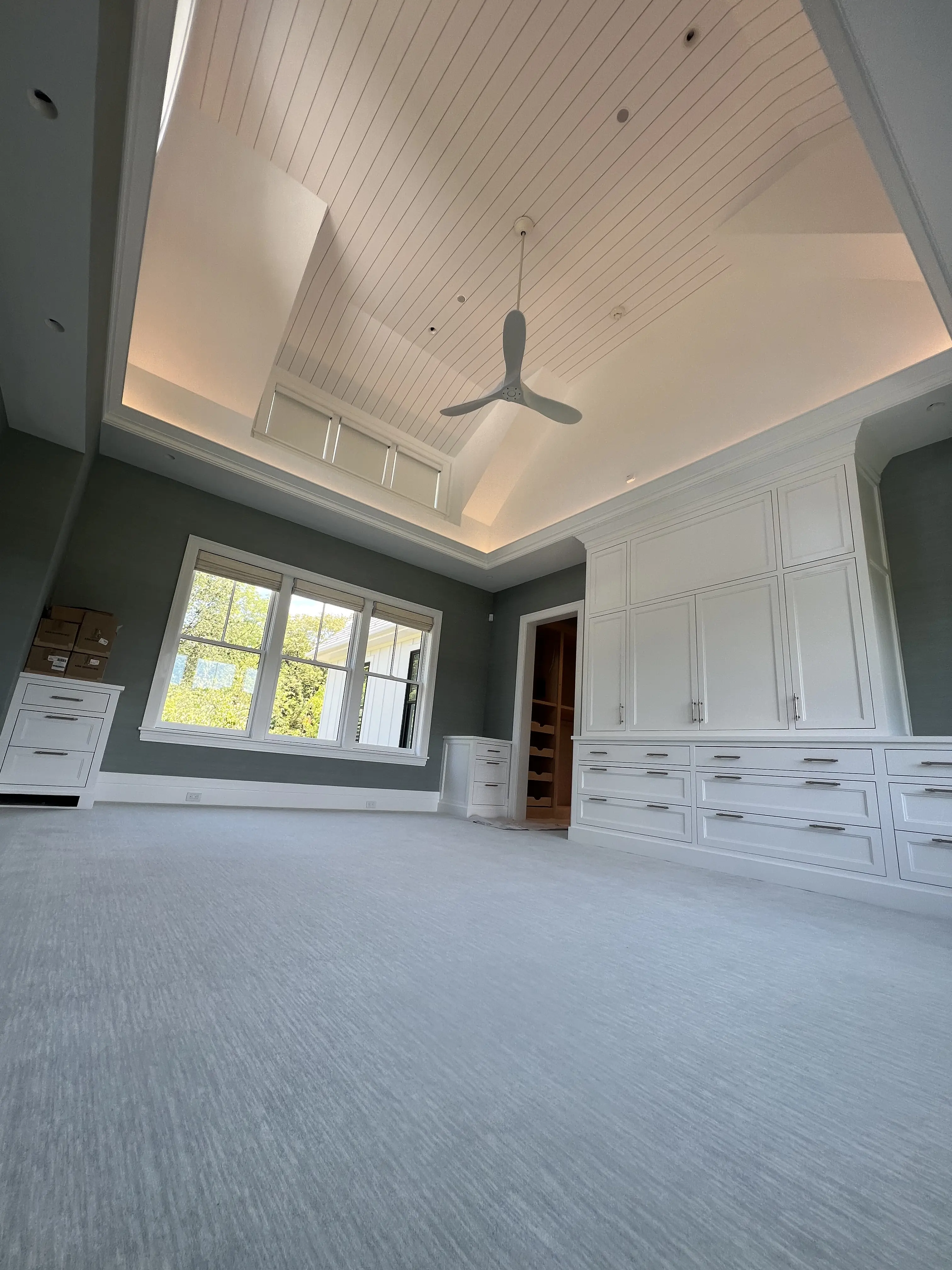 Meticuloso detalhe de madeira MASSWOOD