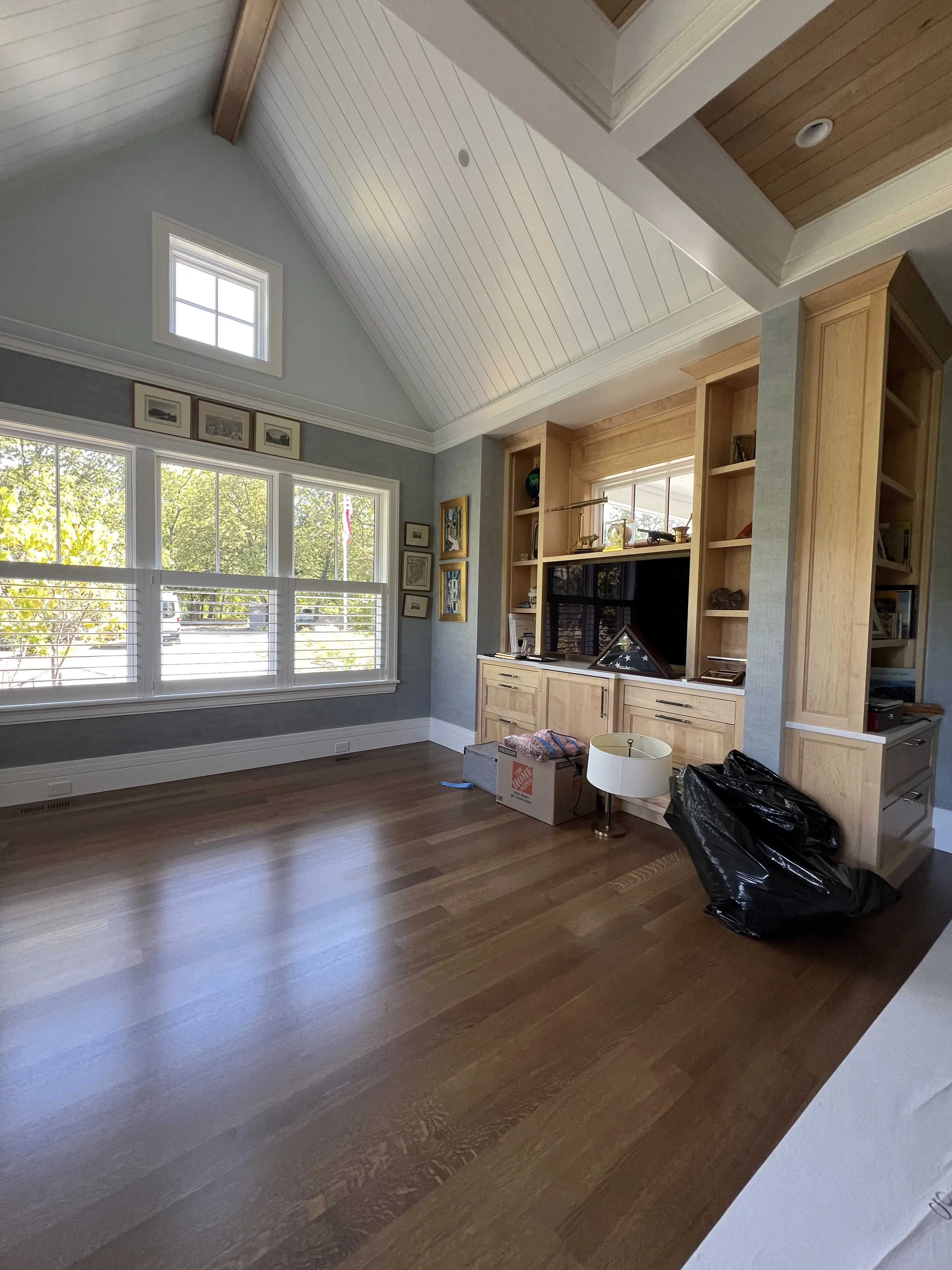 Cozinha com painéis rústicos