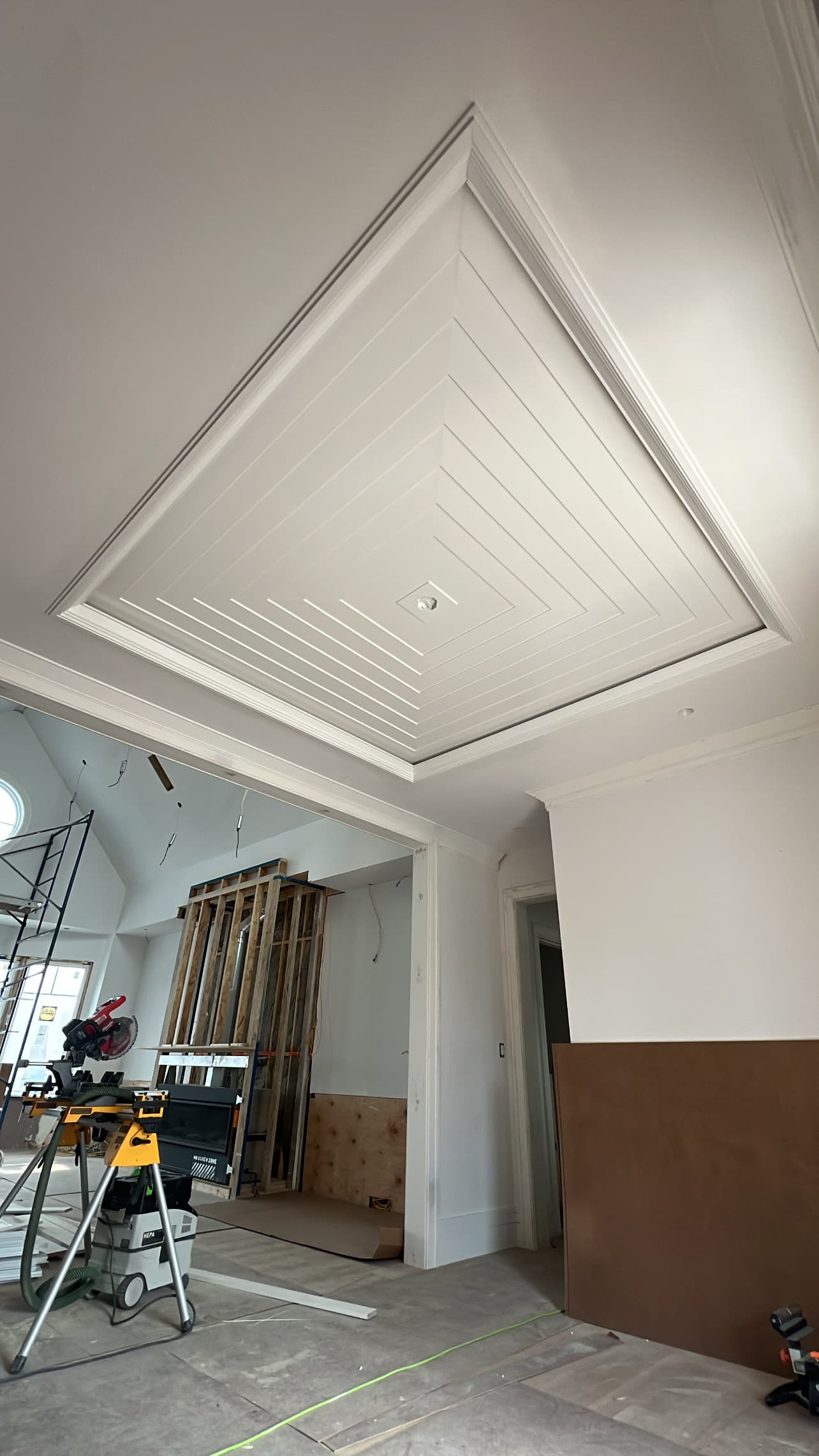 Cozinha com painéis rústicos